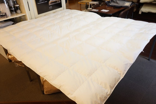 ワイドキングサイズ250ｘ210ｃｍの夏用肌掛け羽毛布団のご注文画像
