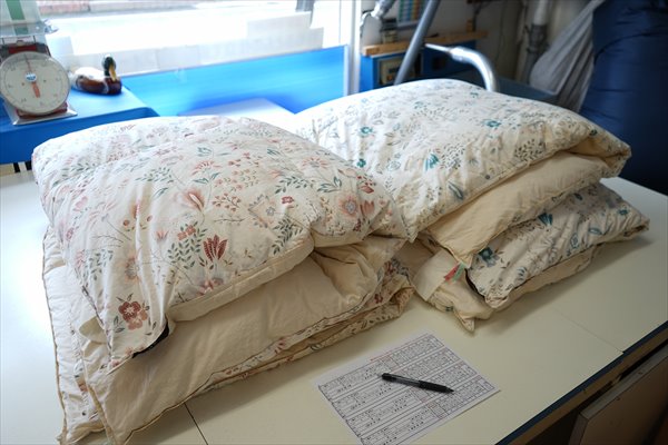 羽毛布団はクリーニング洗濯しているので側生地を新しく交換してほしい画像