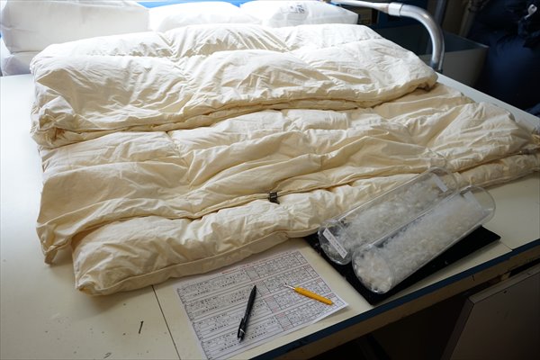 フランスベッドの羽毛布団のリフォーム依頼でしたが、買い替えることになりました。画像