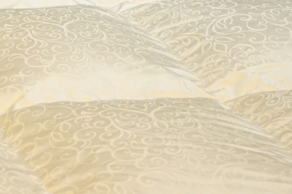 絹100％シルクジャガード織アラベスク